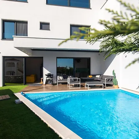 Nina-3 Bedroom With A Pool And Hot Tub Krk Town