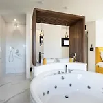 Nina-3 Bedroom With A Pool And Hot Tub *
