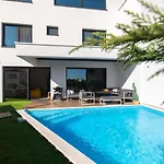 Nina-3 Bedroom With A Pool And Hot Tub Krk Town