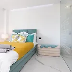 Nina-3 Bedroom With A Pool And Hot Tub * Krk Town