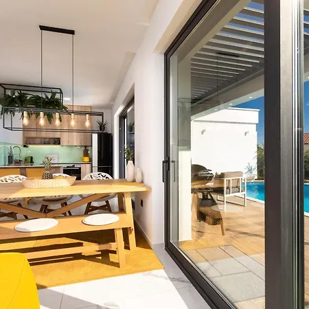 Nina-3 Bedroom With A Pool And Hot Tub *