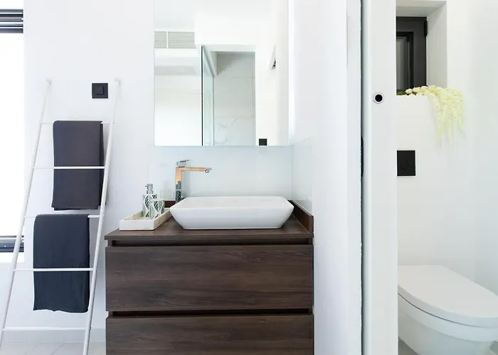 Nina-3 Bedroom With A Pool And Hot Tub Villa